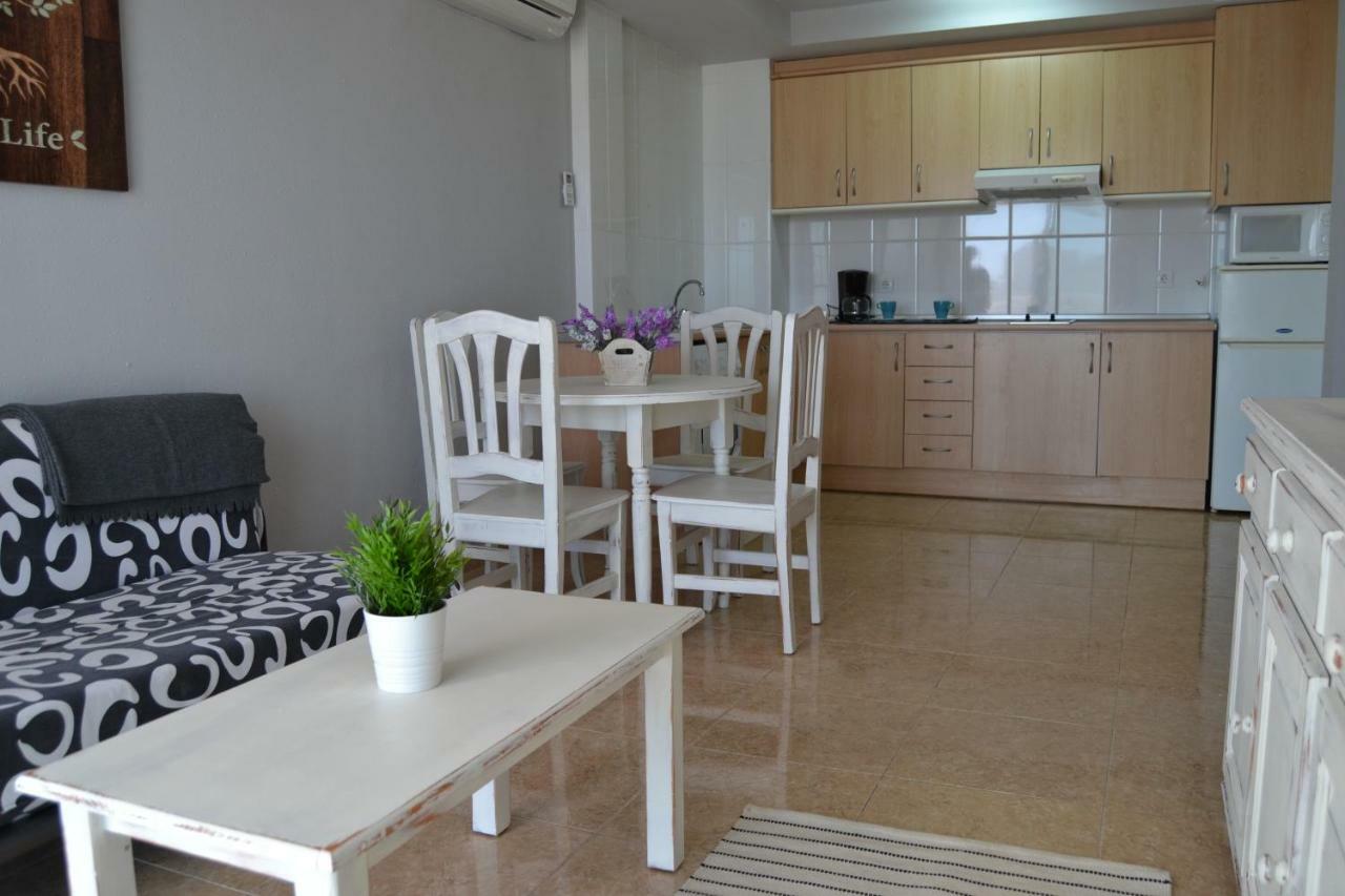 Lovely Familiar Apartment With Pool In Cap Salou Kültér fotó