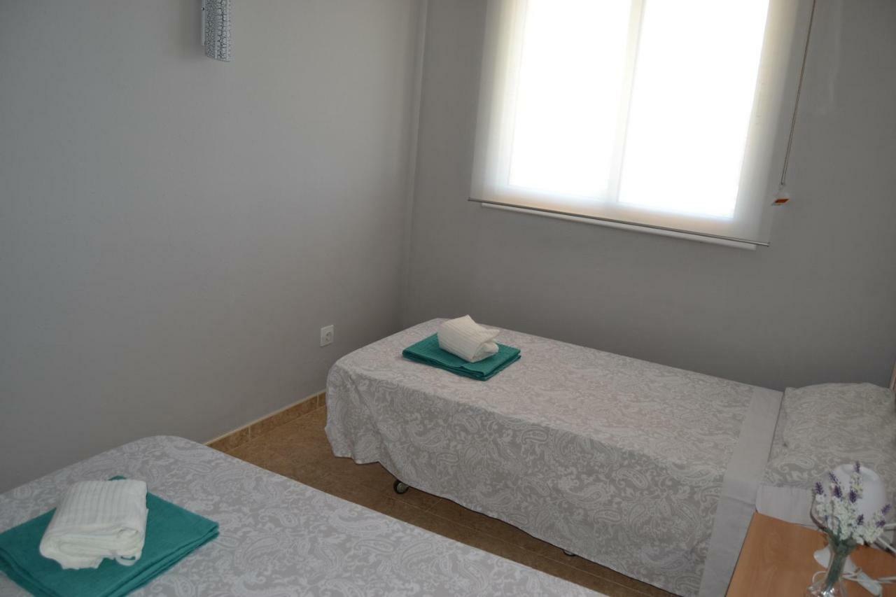 Lovely Familiar Apartment With Pool In Cap Salou Kültér fotó