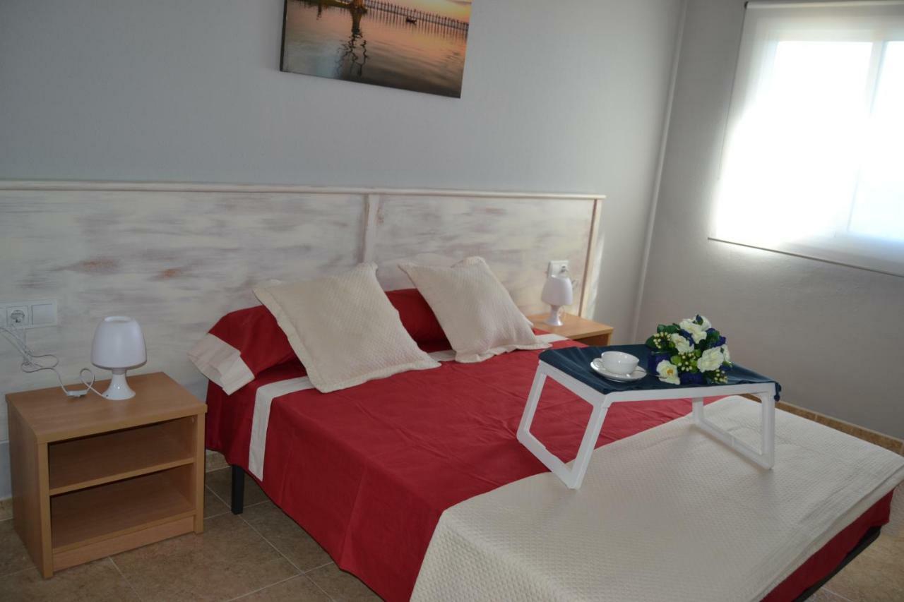 Lovely Familiar Apartment With Pool In Cap Salou Kültér fotó